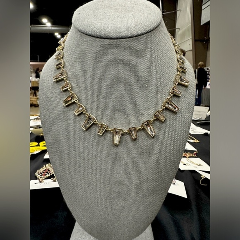 Brand New ZARA gold Rhinestone necklace Stylish layering Jewelry Princess